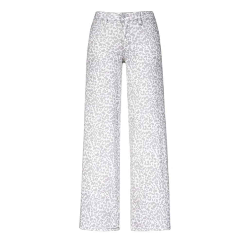 Women’s BBL-Enhancing Wide-Leg Baggy Jeans