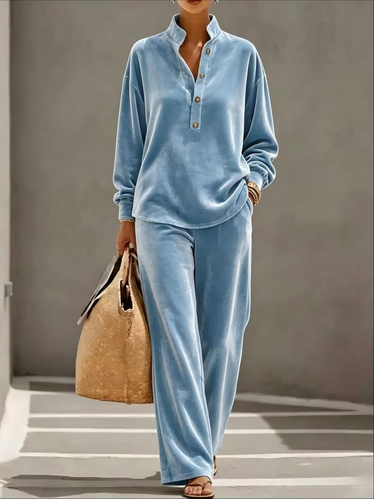 Women's Soft Velvet Two-Piece Set – Relaxed & Elegant