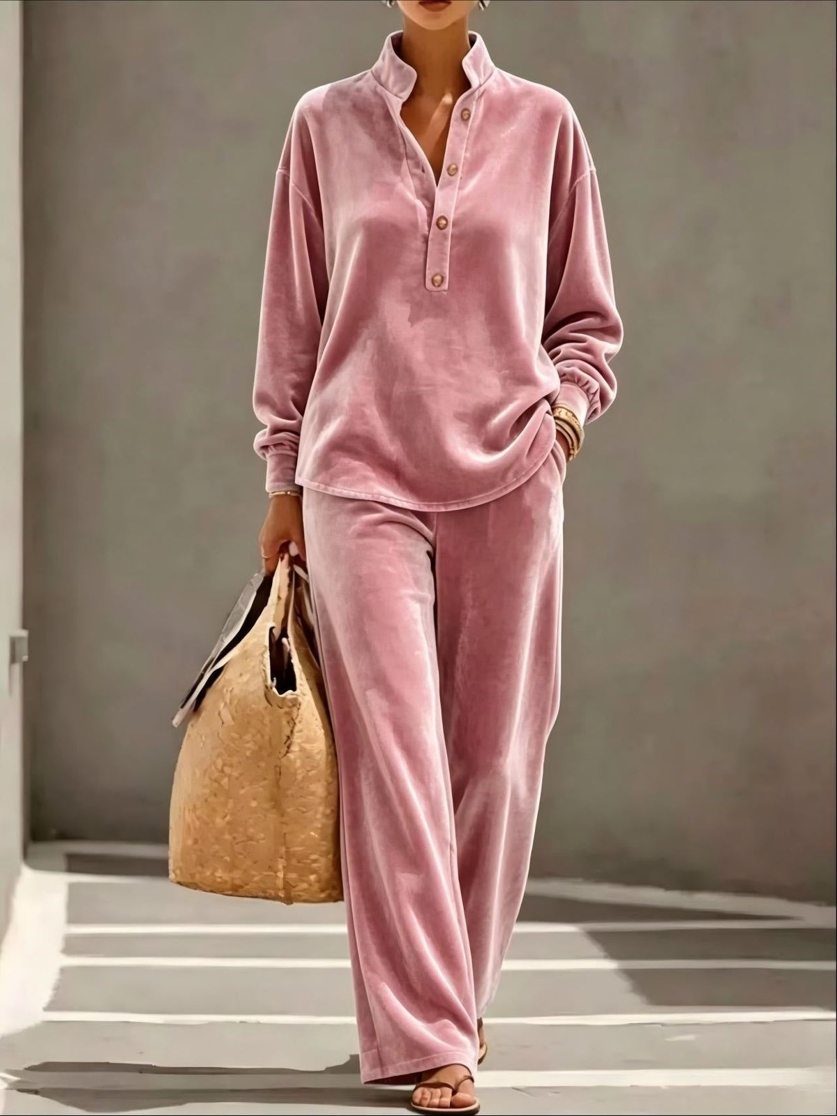 Women's Soft Velvet Two-Piece Set – Relaxed & Elegant
